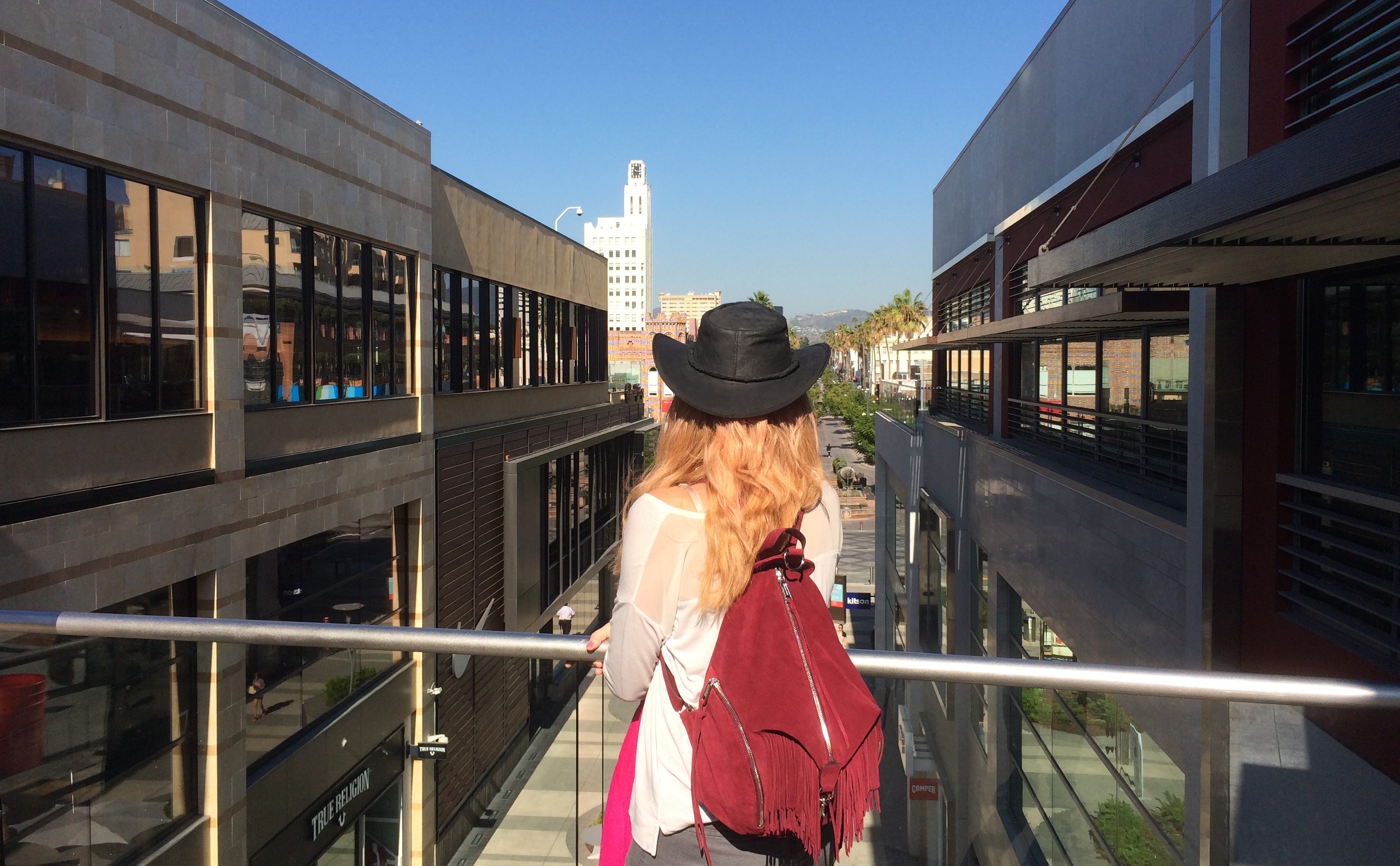 Get Totally Fringed: Stylish Ways Make Waves With The Fringe Trend