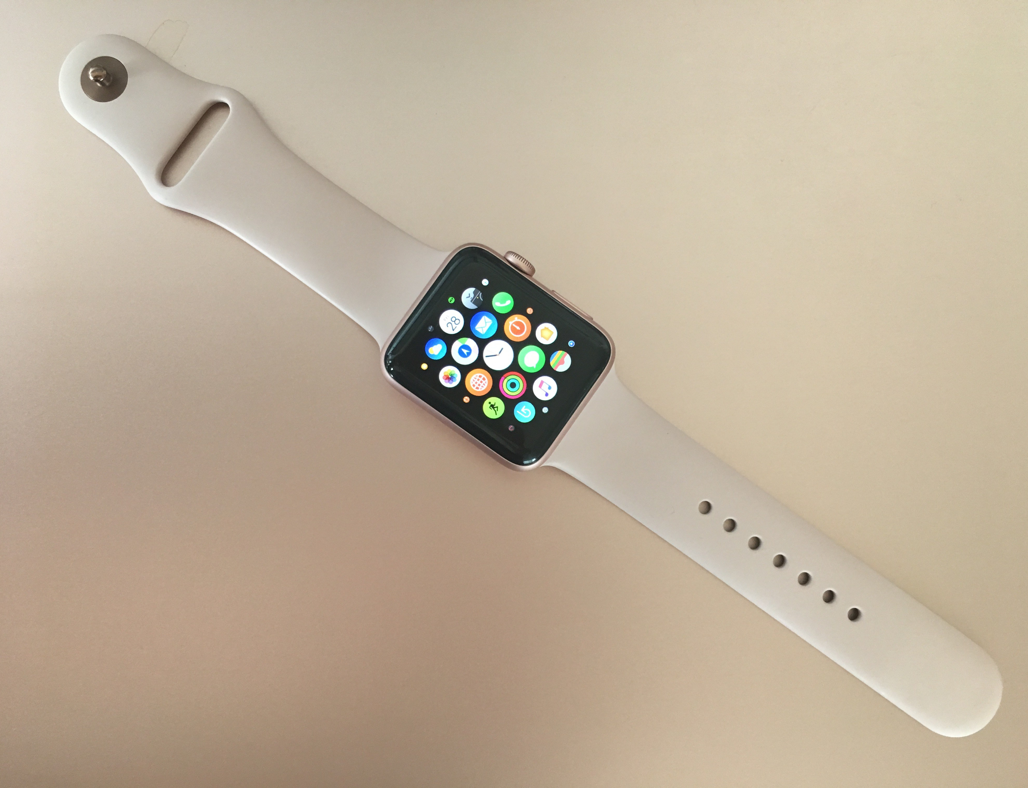 My love-and-hate relationship with my new Apple Watch.
